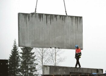 Jos velkaraha investoidaan tuotantomahdollisuuksien säilyttämisen tai lisäämisen kannalta välttämättömiin projekteihin, investointien tuotot mitä todennäköisimmin ylittävät niiden kustannukset.