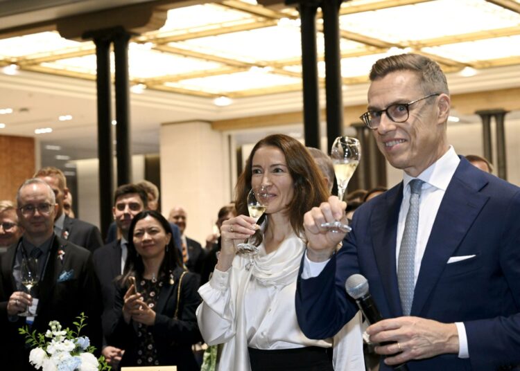 Tasavallan presidentti Alexander Stubb vieraili puolisonsa Suzanne Innes-Stubbin ja kauppadelegaation kanssa Kiinassa kuluvalla viikolla.