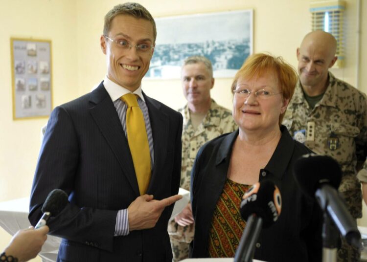 Presidentti Tarja Halonen ja ulkoministeri Alexander Stubb tutustuivat UNDOF-leiriin 27 Syyrian Golanilla 23. lokakuuta 2009.