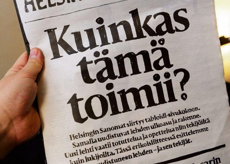 Tiistaina ilmestymisensä aloittanut tabloid-kokoinen Helsingin Sanomat sisälsi myös lukuoppaan.