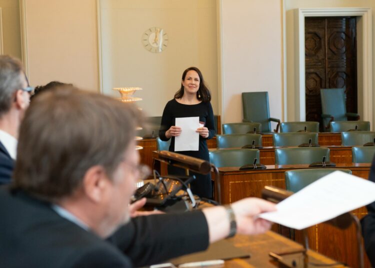 Honkasalo valittiin ensimmäisen kerran eduskuntaan vuoden 2019 eduskuntavaaleissa.