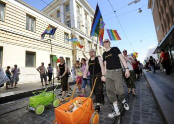 Helsinki Pride huipentui lauantain kulkueeseen ja juhlaan.