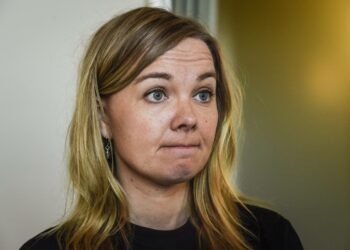 Katri Kulmuni voi joutua hankauksiin hallituksen vasemmistopuolueiden kanssa talouspolitiikassa, mutta myös perheuudistuksessa.