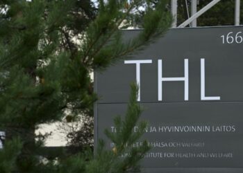 THL:n henkilöstöstä saa lähteä 15 prosenttia.