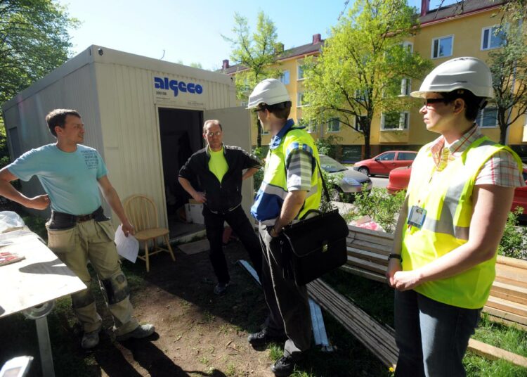 Kuva Rakennusliiton harmaan talouden ratsiasta toukokuulta 2010.