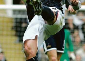 Gary Speed pelasi huhtikuussa 2006 Boltonin paidassa Tottenhamia vastaan.