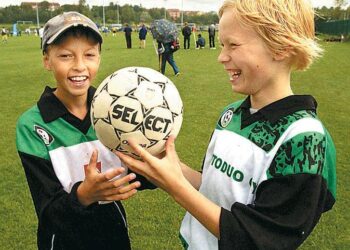 Jalkapallostakin on tullut kallis harrastus. Kuva vuoden 2007 Helsinki Cupista.