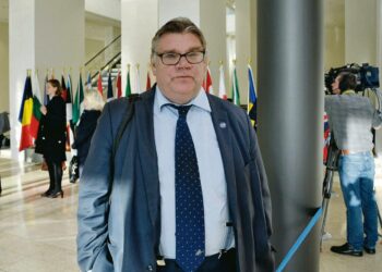 Vuosien mittaan Timo Soini on hehkuttanut eri yhteyksissä eurooppalaisten oikeistopopulistien nousua.