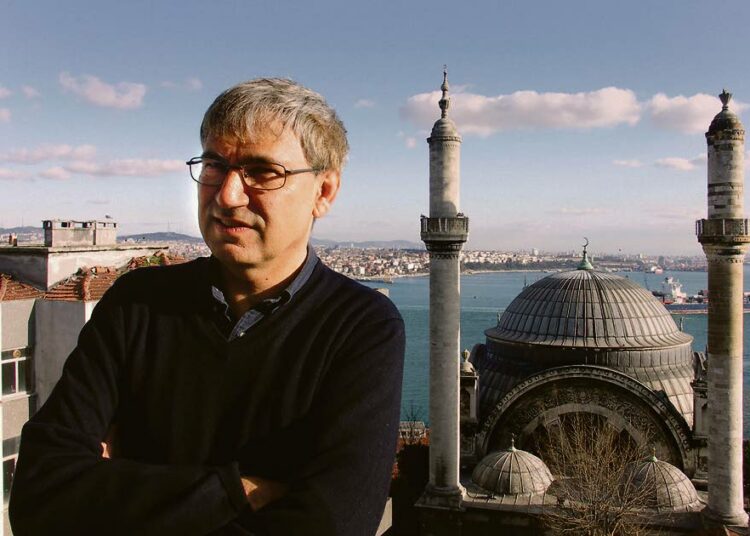 Nobel-palkittu Orhan Pamuk on tappouhkauksien jälkeen joutunut jättämään maansa. Millainen on Pamukin Istanbul?