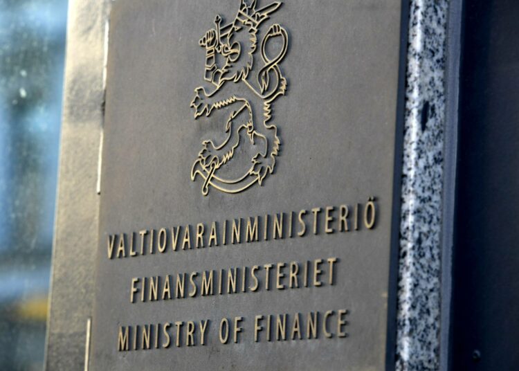 Sosiologian apulaisprofessori Janne Autto pitää vallitsevaa talouskurikeskustelua demokratian kannalta ongelmallisena.