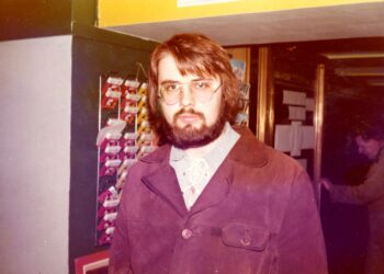 Siviilipalvelusmies Otto Favén 70-luvun kuosissaan.
