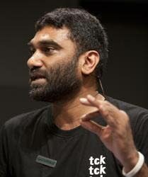 Kumi Naidoo aloitti Greenpeacen toiminnanjohtajana viime marraskuussa.