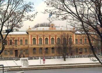 Arkkitehti Charles Bassi suunnitteli Turun nykyisen kaupungintalon ravintolaksi. Kaupunginjohtaja Mikko Pukkinen haluaa talon myös juhlakäyttöön.