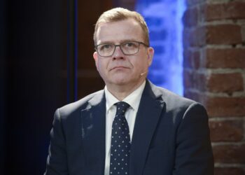 Kokoomuksen puheenjohtajalla Petteri Orpolla on huono päivä. Ensin tuli gallup, jossa puolueen kannatuksen lasku jatkuu. Sitten julkaistiin tutkimus, joka ei tue alkuunkaan kokoomuksen keskeisiä vaalitavoitteita.