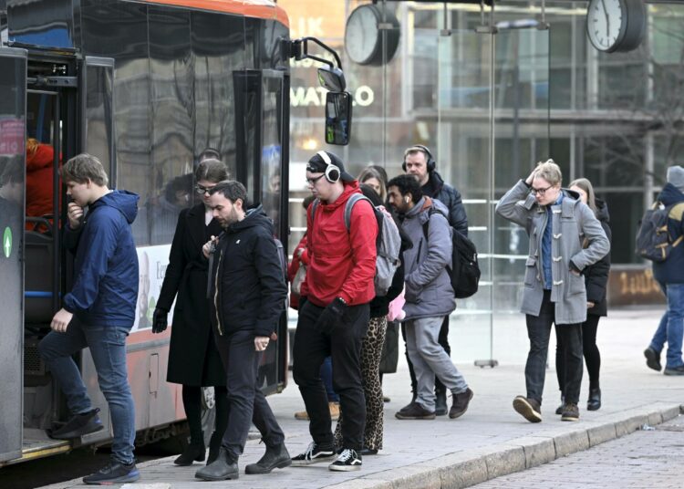 Suomalaiset eivät halua lyhentää ansioturvan kestoa eivätkä vaikeuttaa sille pääsemistä.