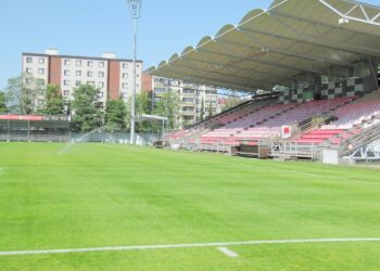 Tampereen Pallo-Veikkojen kannattajayhdistys Tammelan Voima on vetänyt puoleensa uutta kannattajakuntaa. Kuvassa Tampereen Tammelan stadion.