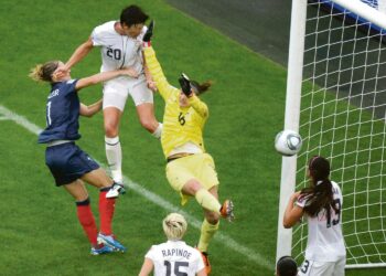 USA kaatoi Ranskan jalkapallon MM-kisojen välierässä.
