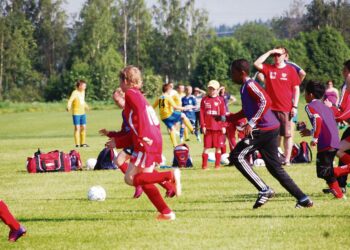 TUL:n Lakeuden kisoissa vuonna 2014 muun muassa pelattiin jalkapalloa.