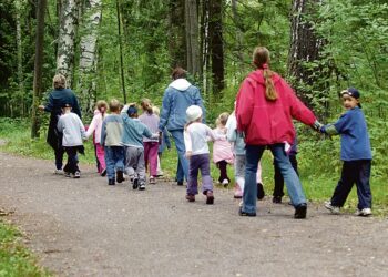 Päiväkotipäivän aikana lapsille kertyy reipasta liikuntaa vain noin puoli tuntia.