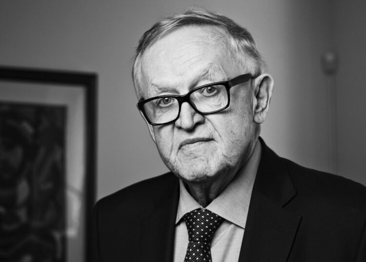 Presidentti Martti Ahtisaari kuoli Helsingissä maanantaina 16. lokakuuta. Hän oli kuollessaan 86-vuotias.